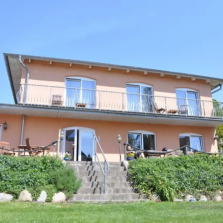 ゲストハウス Waldeck 3*